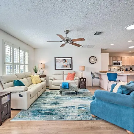 Home In The Villages With Lanai And Private Hot Tub!